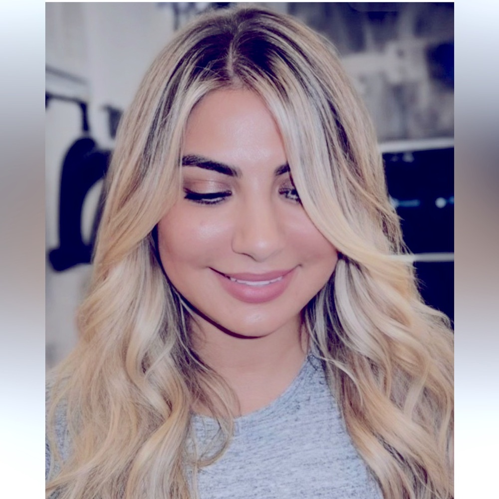 Meet your Posher, Carla